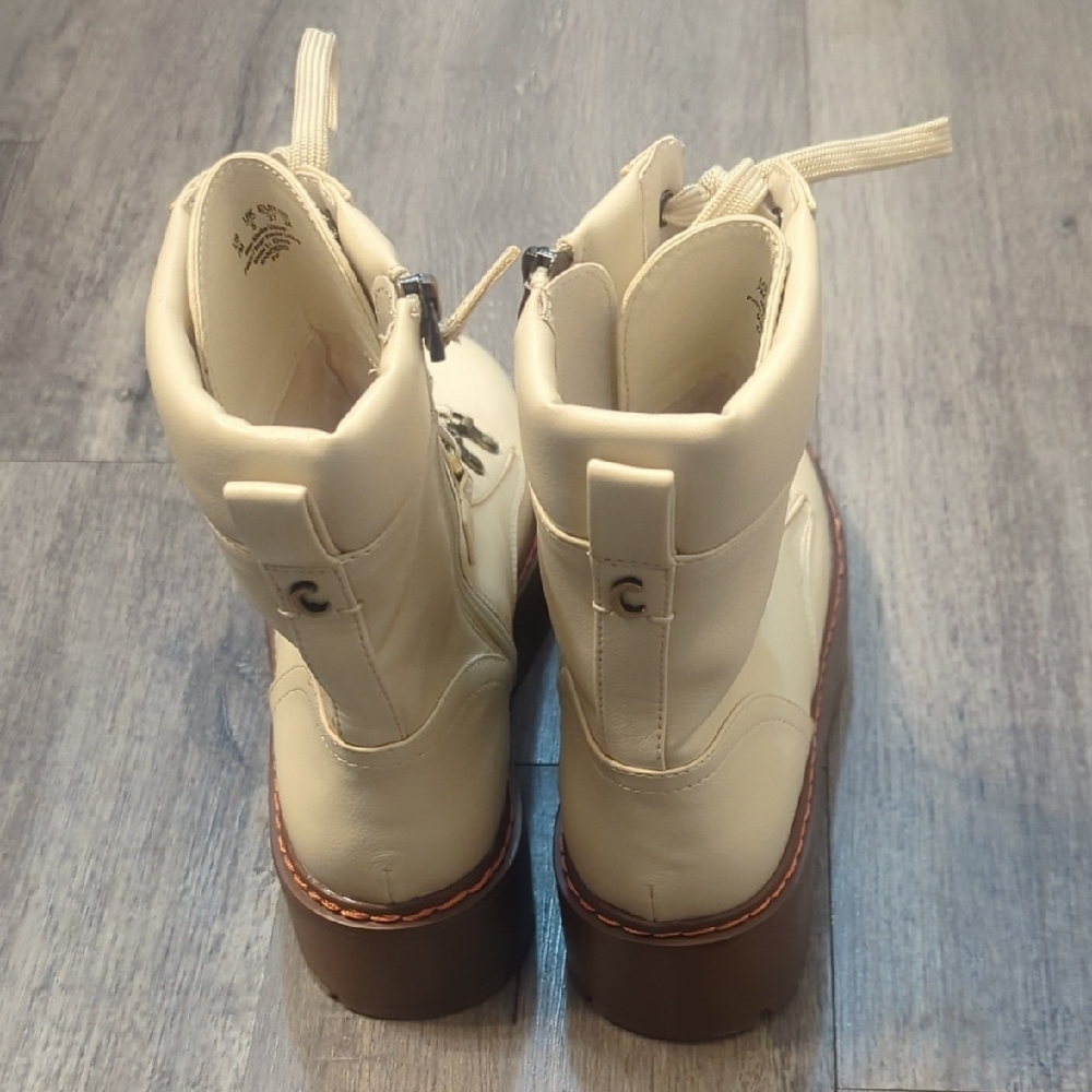 Circus by Sam Edelman Cream Combat Boots with Lace-Up Design - Picture 3 of 9